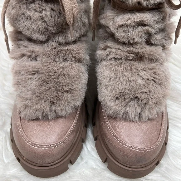 XOXO Odonna Taupe Lace Up Fur Buckle Ankle Booties 9.5 - Picture 3 of 12
